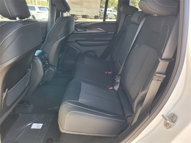 New 2025 Jeep Grand Cherokee Laredo w/ MOPAR Finishing Package image 6