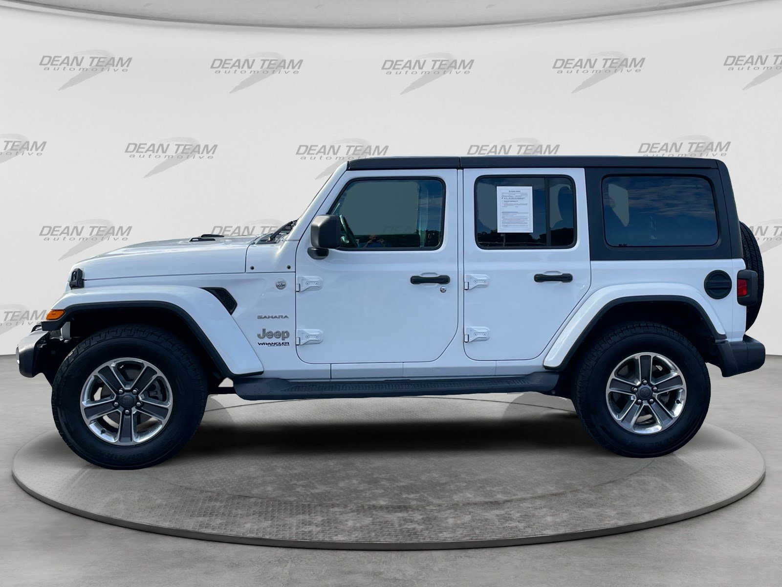 Used 2019 Jeep Wrangler Unlimited Sahara AWD/4WD image 4