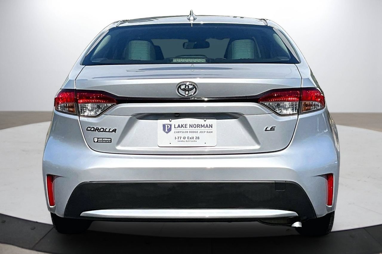 Used 2022 Toyota Corolla LE FWD image 8