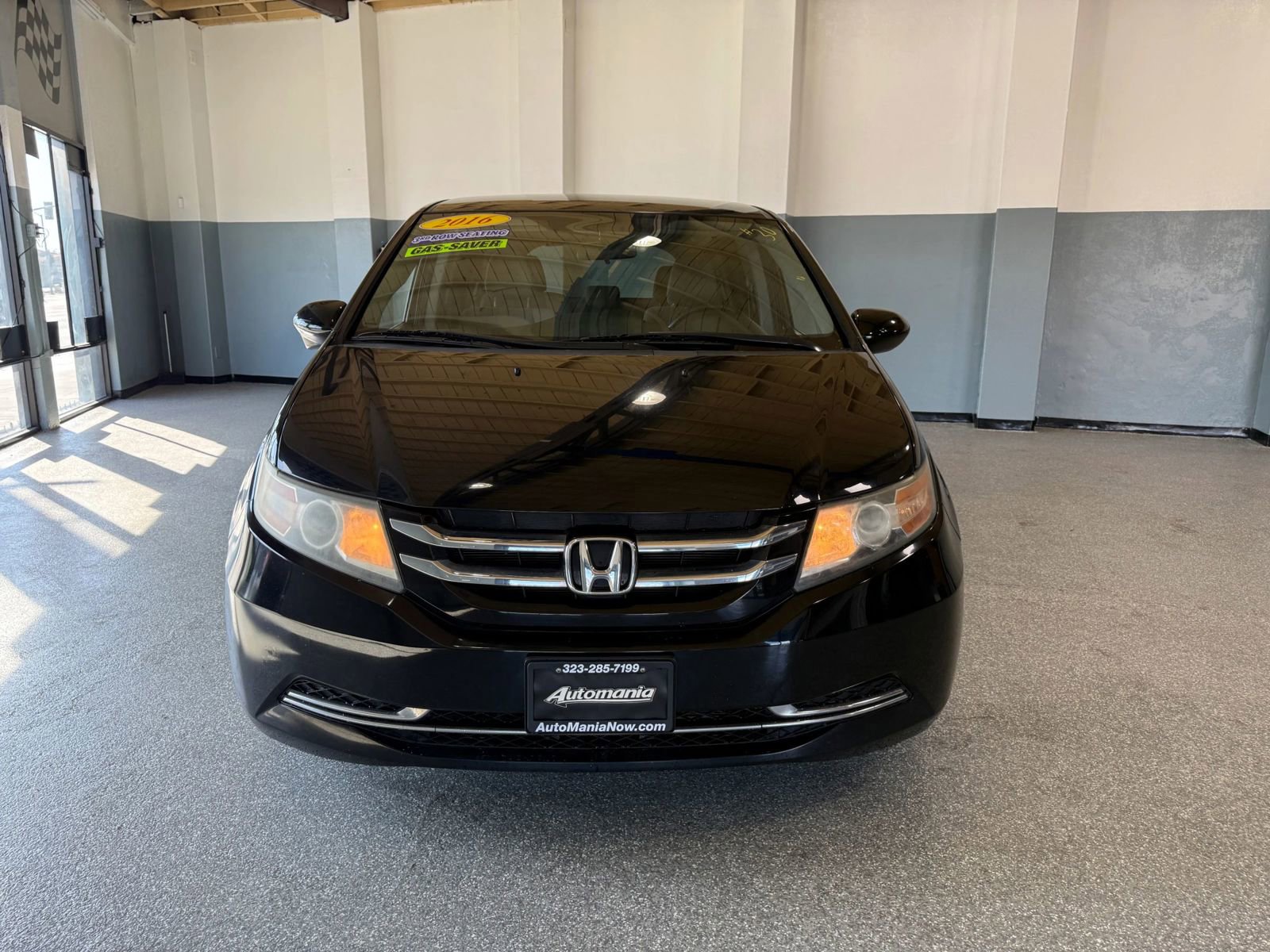 Used 2016 Honda Odyssey SE image 2
