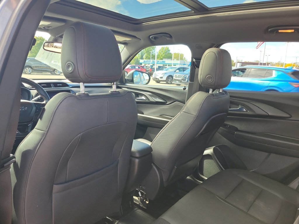 Used 2021 Chevrolet TrailBlazer RS w/ Sun and Liftgate Package AWD/4WD image 30