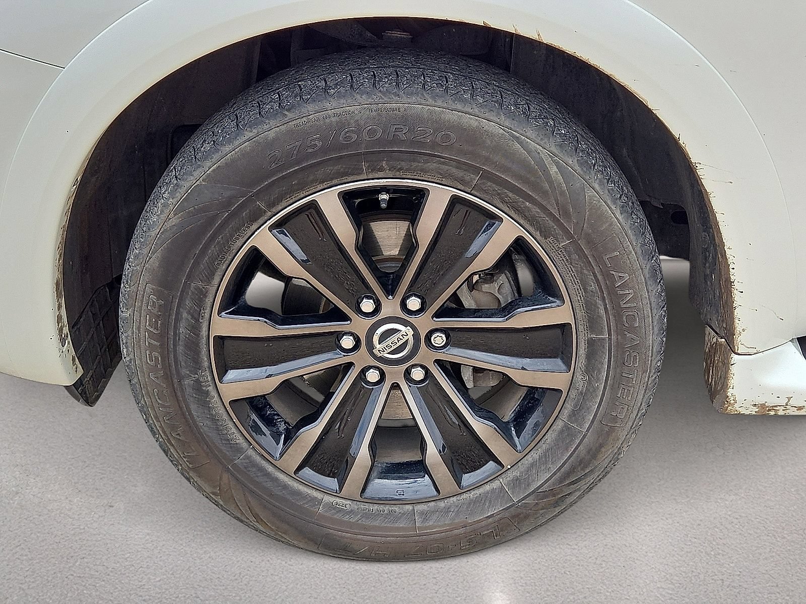 Used 2019 Nissan Armada Platinum w/ Captain's Chairs Package RWD image 11