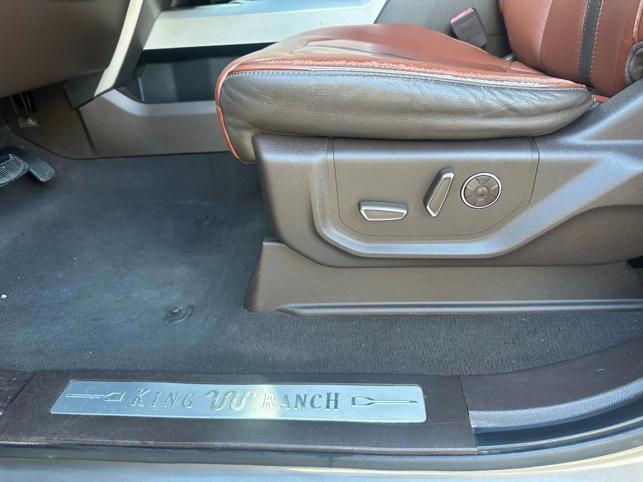 Used 2019 Ford F350 King Ranch w/ King Ranch Ultimate Package image 34