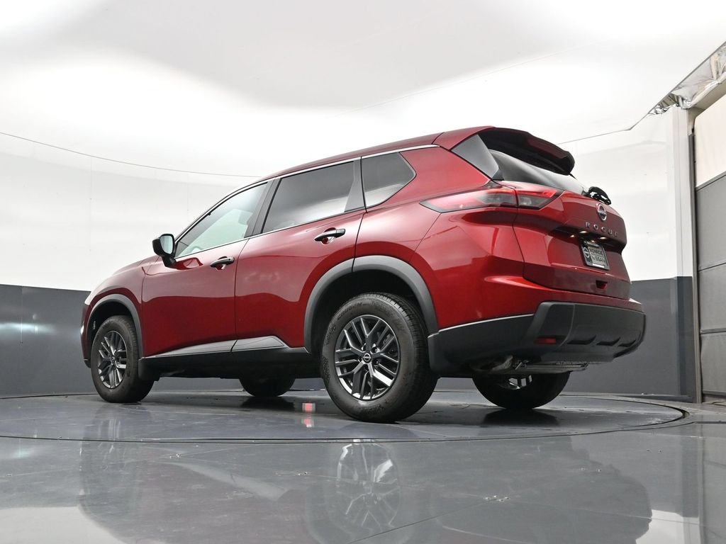 Used 2026 Nissan Rogue S FWD image 23