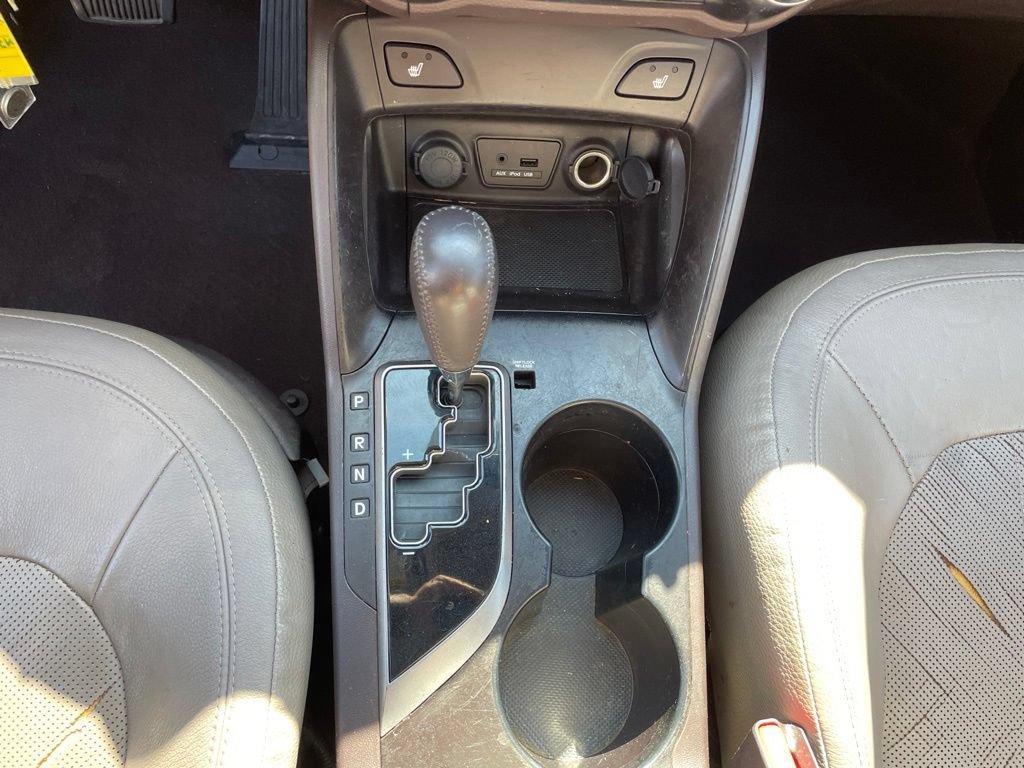 Used 2011 Hyundai Tucson Limited FWD image 12