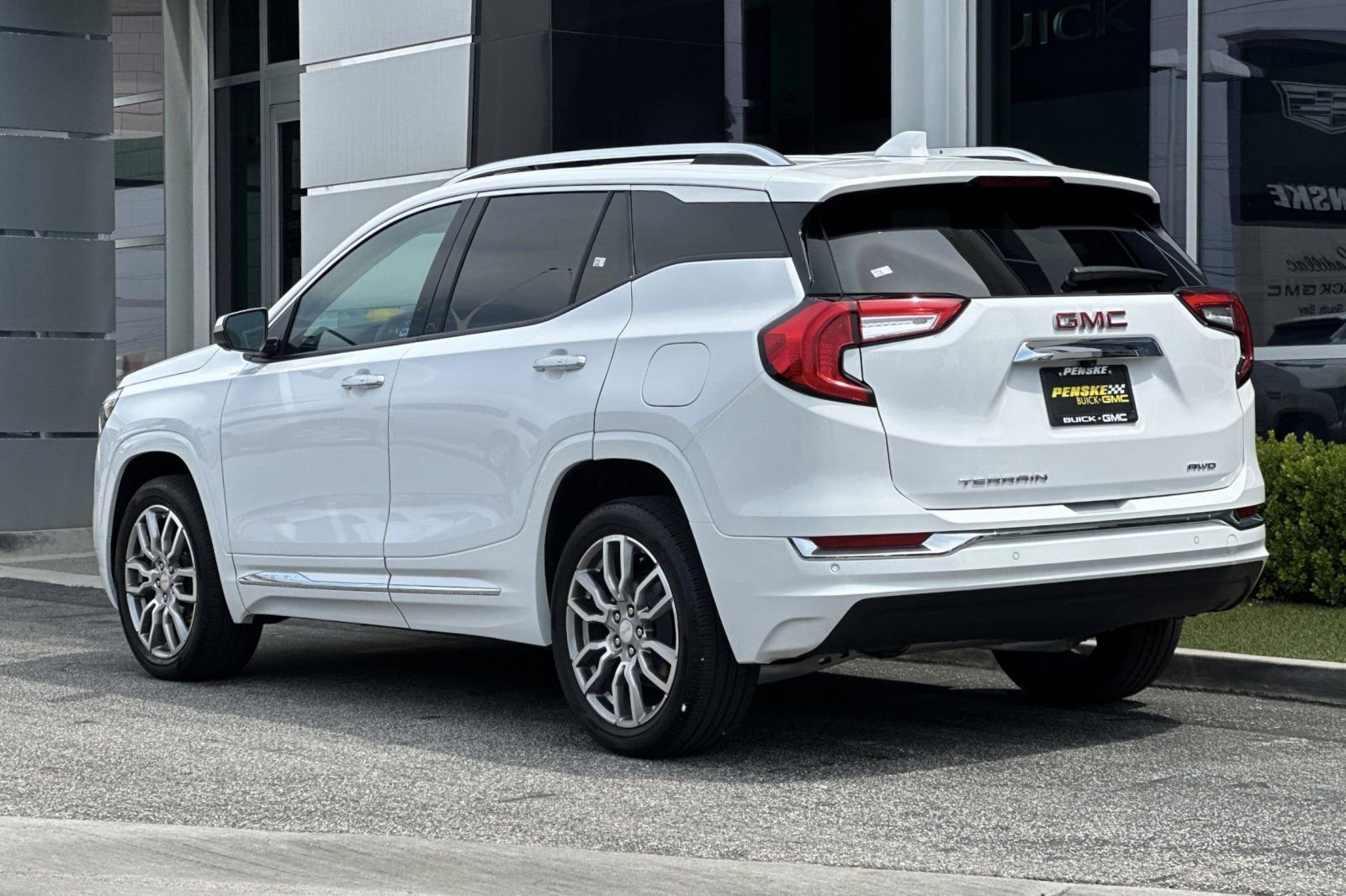 Certified 2024 GMC Terrain Denali w/ Denali Premium Package image 6