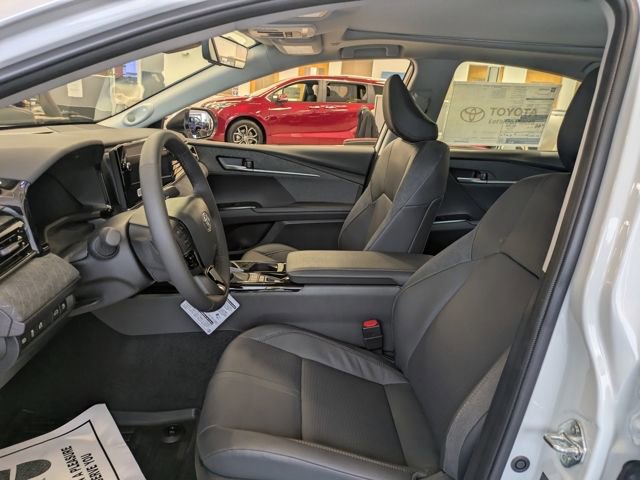 New 2026 Toyota Crown Platinum image 9