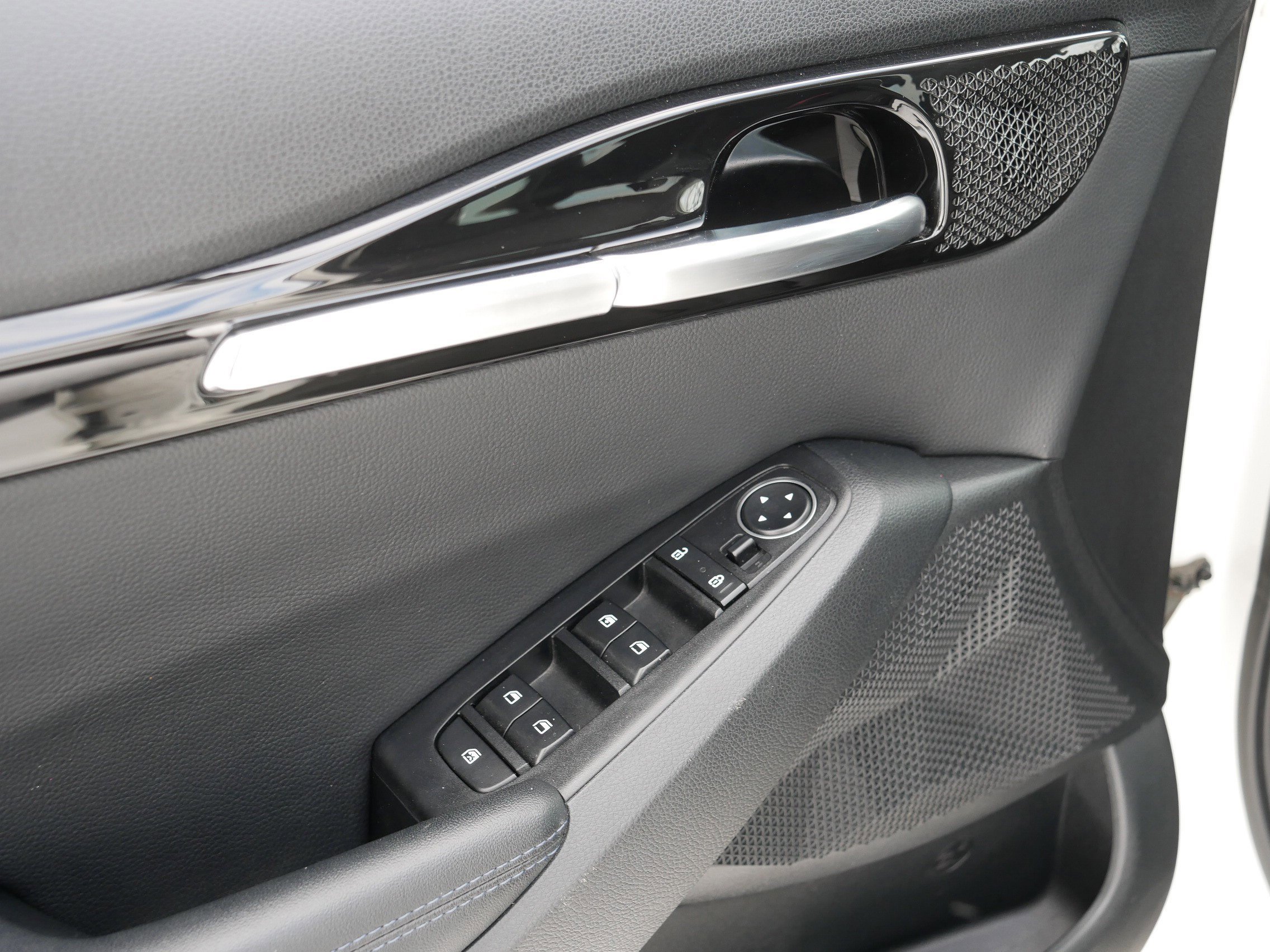 Used 2023 Kia Seltos S image 15