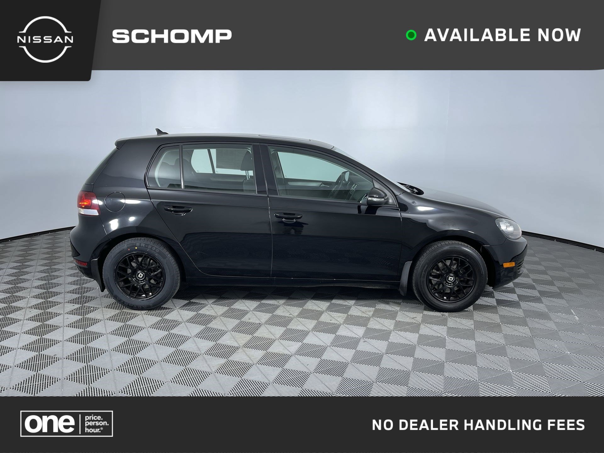 Used 2012 Volkswagen Golf 4-Door image 1