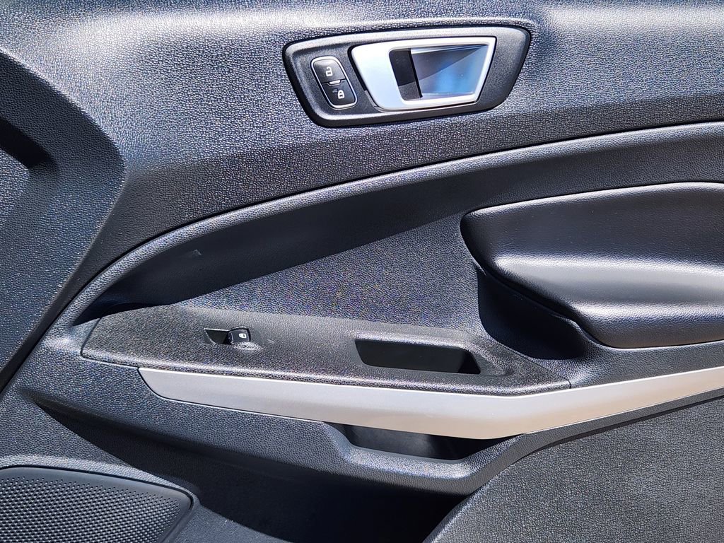 Used 2021 Ford EcoSport Titanium image 12