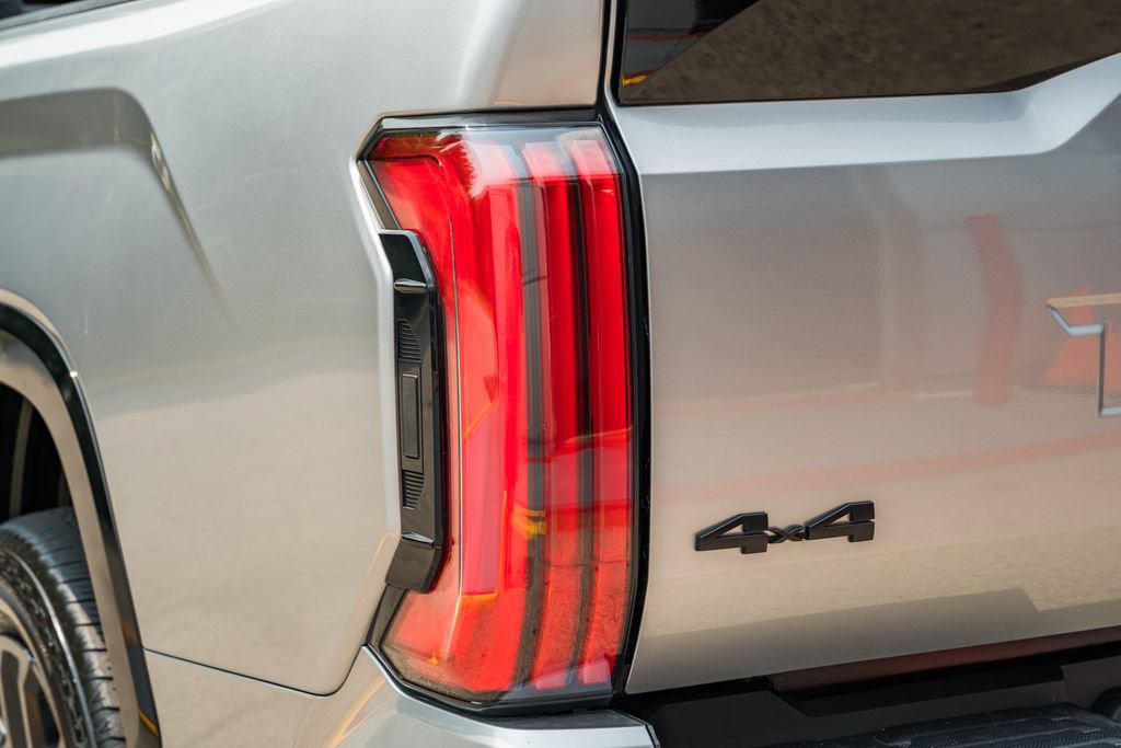 Used 2024 Toyota Tundra Platinum AWD/4WD image 8