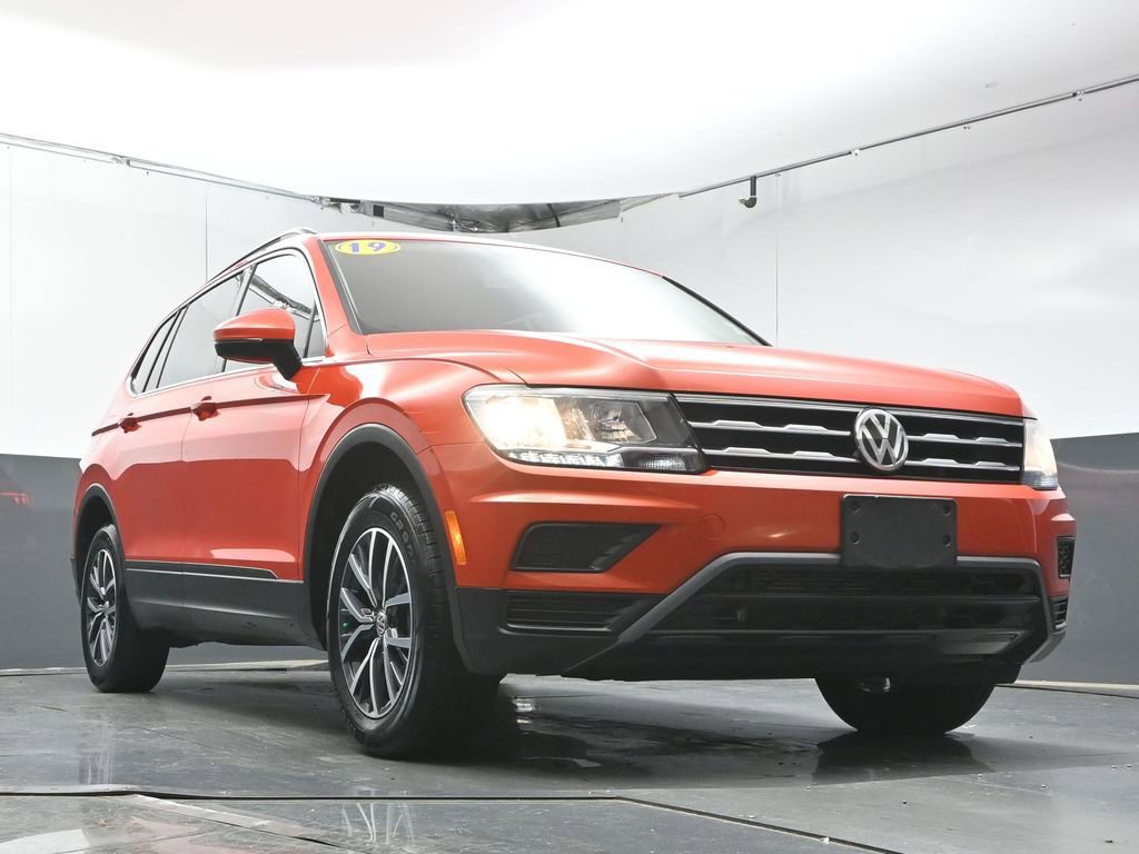 Used 2019 Volkswagen Tiguan SE image 34