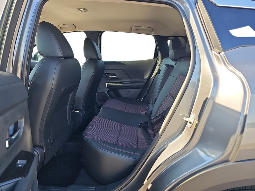 New 2027 Nissan Kicks SR w/ Cold Weather Package FWD image 14