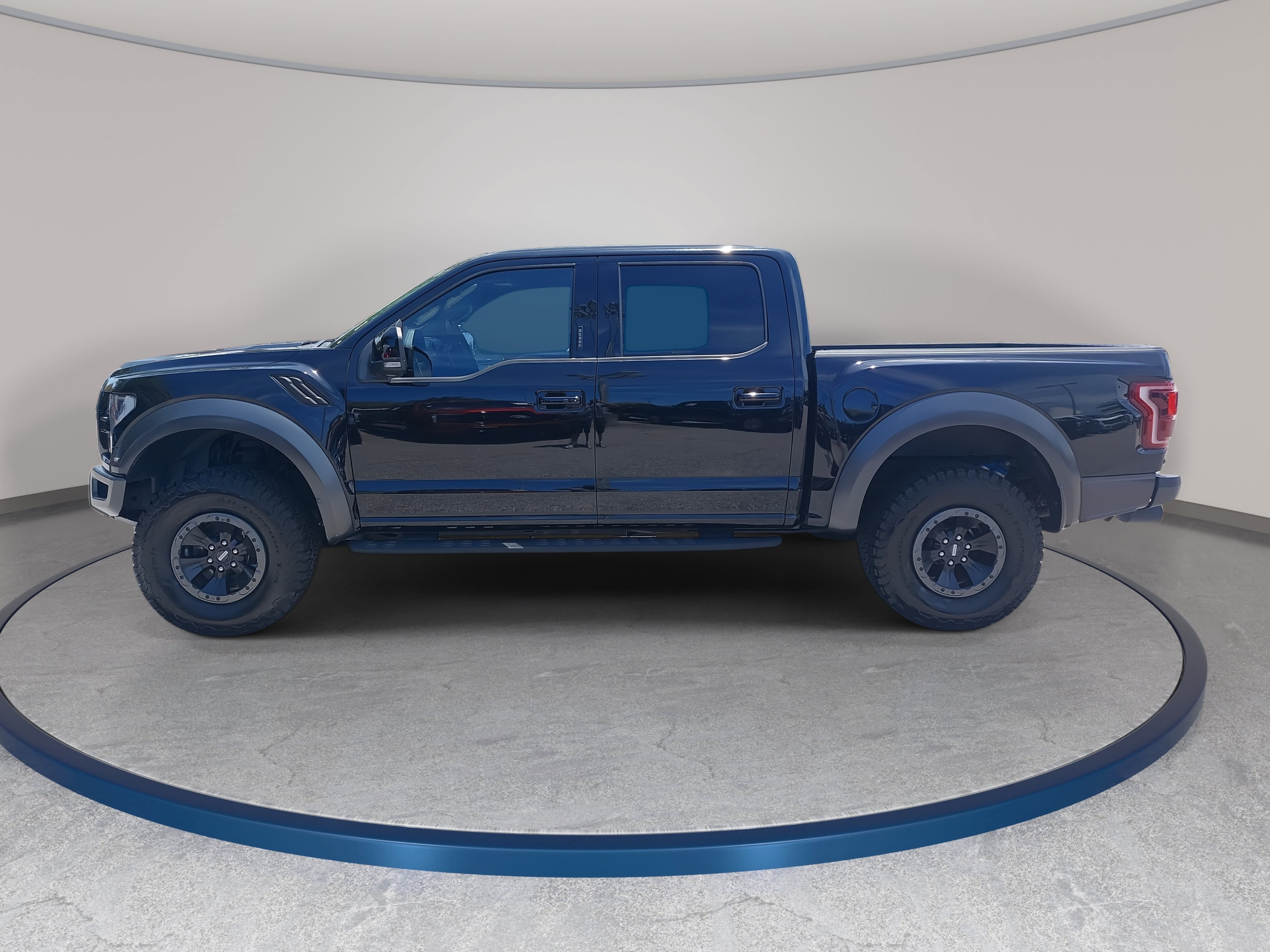 Used 2018 Ford F150 Raptor w/ Equipment Group 802A Luxury AWD/4WD image 8