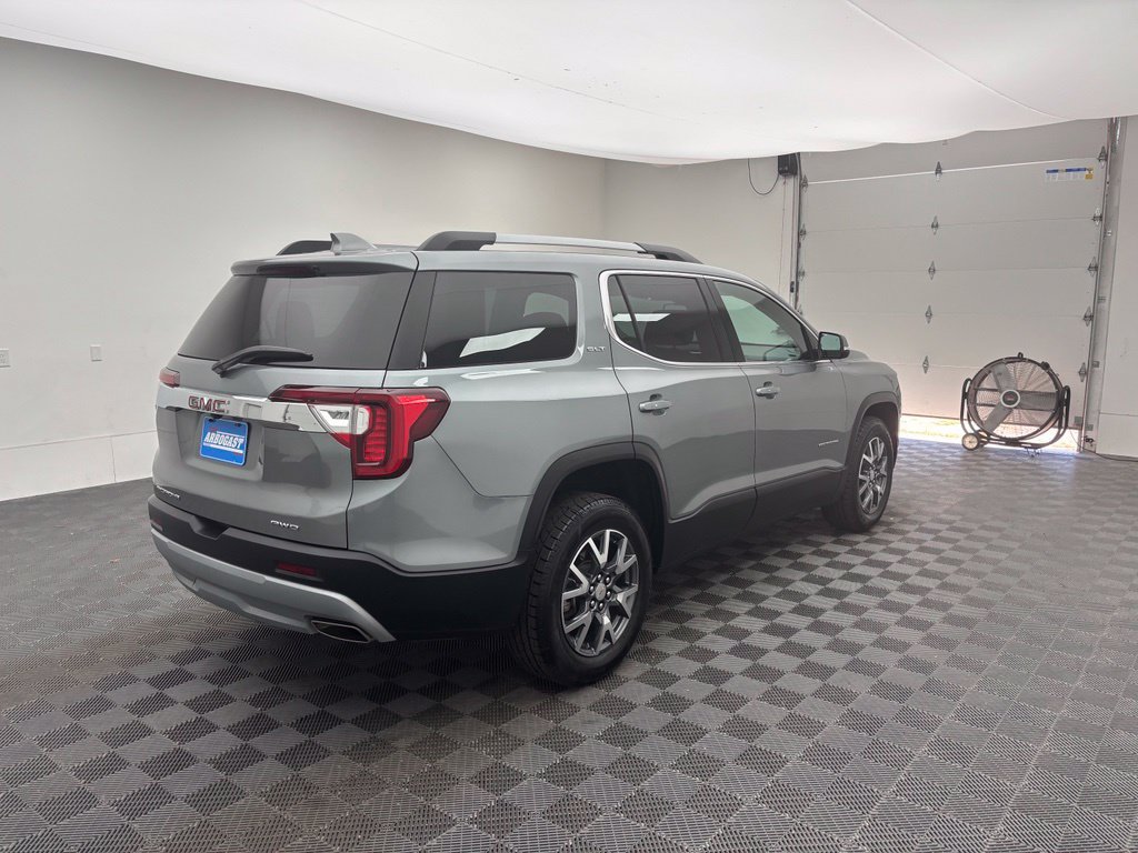 Used 2023 GMC Acadia SLT AWD/4WD image 8