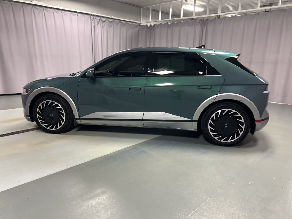 Used 2022 Hyundai Ioniq 5 Limited w/ Cargo Package AWD/4WD image 4