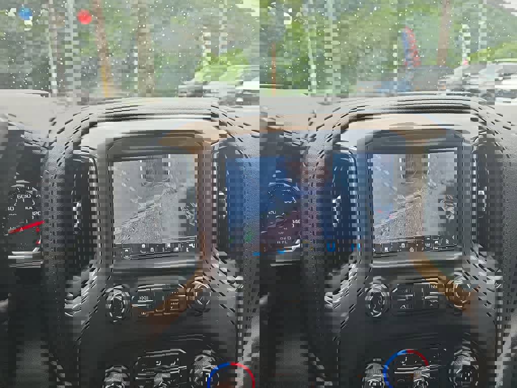 Used 2019 Chevrolet Silverado 1500 High Country w/ Technology Package image 24