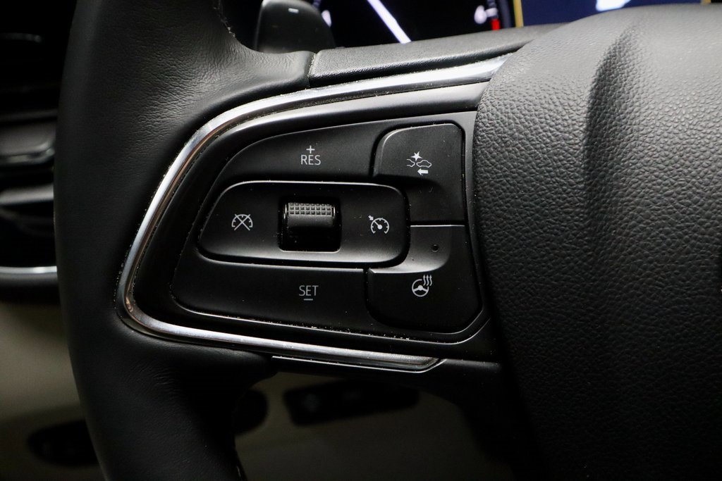 Used 2023 Buick Envision Avenir image 30