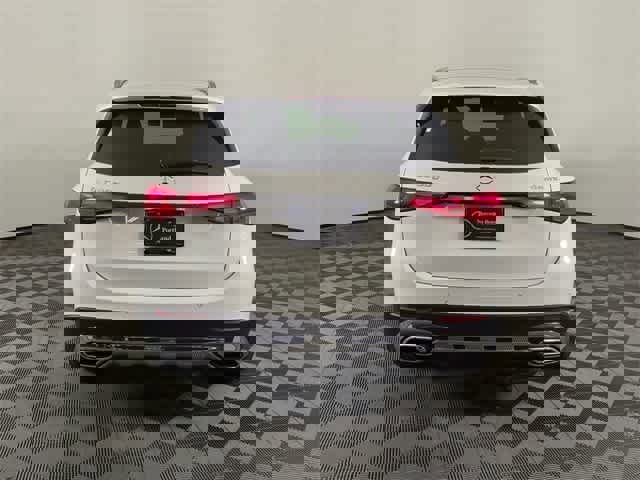 Certified 2026 Mercedes-Benz GLC 300 4MATIC image 4