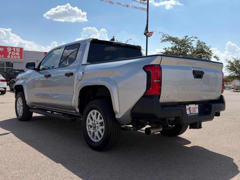 Used 2025 Toyota Tacoma SR AWD/4WD image 3