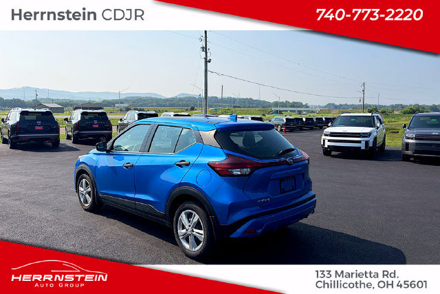 Used 2023 Nissan Kicks S FWD image 4
