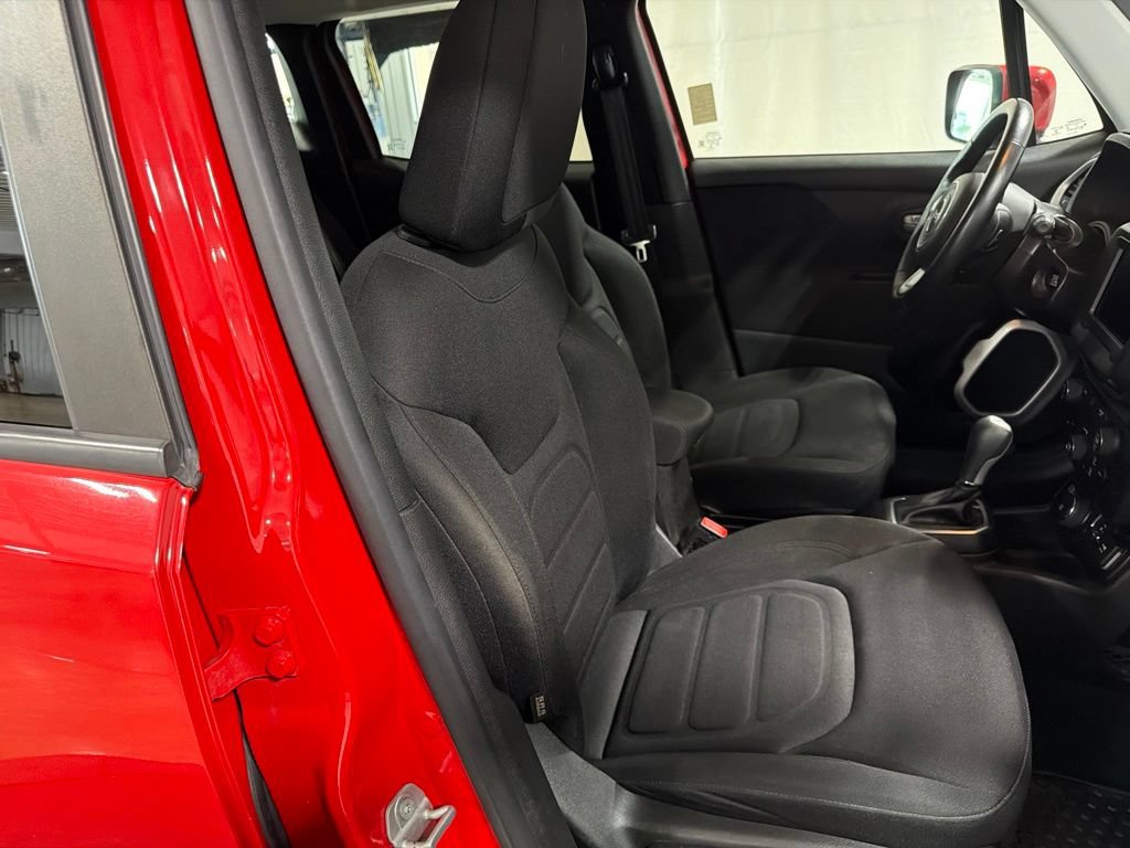 Used 2020 Jeep Renegade Latitude w/ Cold Weather Group AWD/4WD image 22