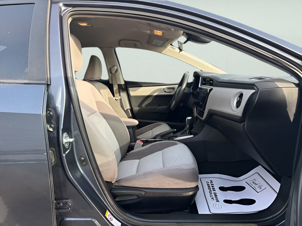 Used 2017 Toyota Corolla L image 12