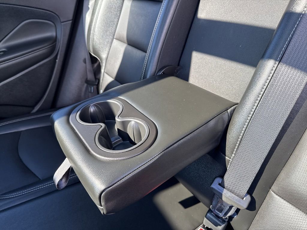 Certified 2024 GMC Terrain SLT w/ Infotainment Package II image 23