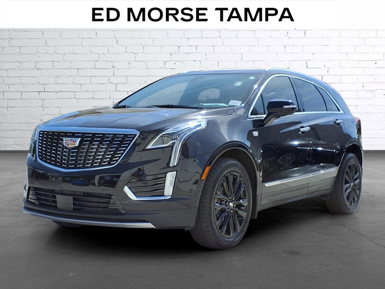 Certified 2025 Cadillac XT5 Premium Luxury w/ Technology Package image 1