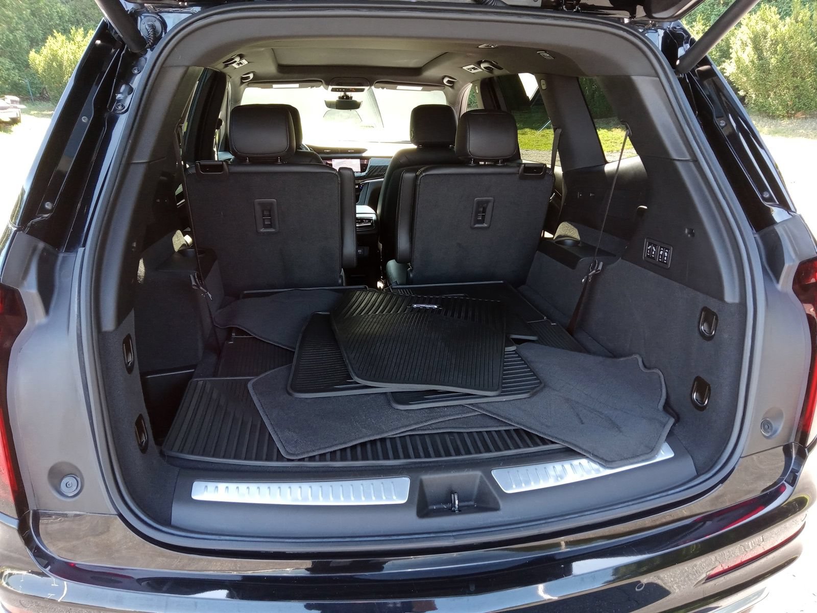 Used 2023 Cadillac XT6 Premium Luxury w/ Technology Package AWD/4WD image 25