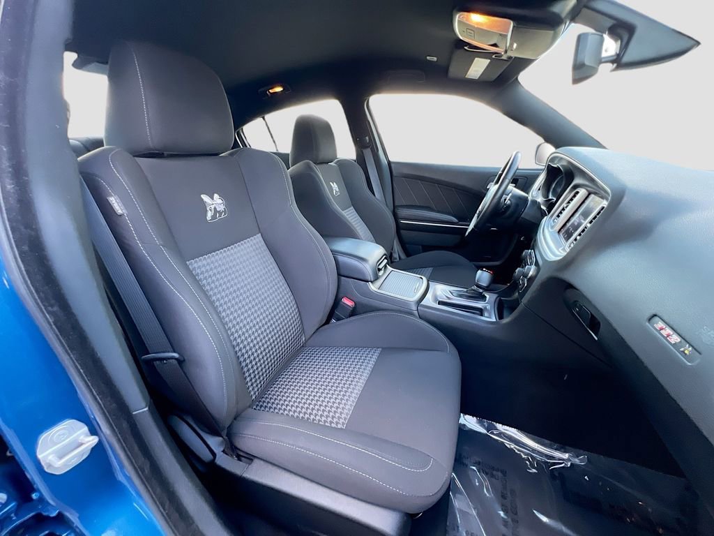 Used 2022 Dodge Charger Scat Pack w/ Driver Convenience Group RWD image 25