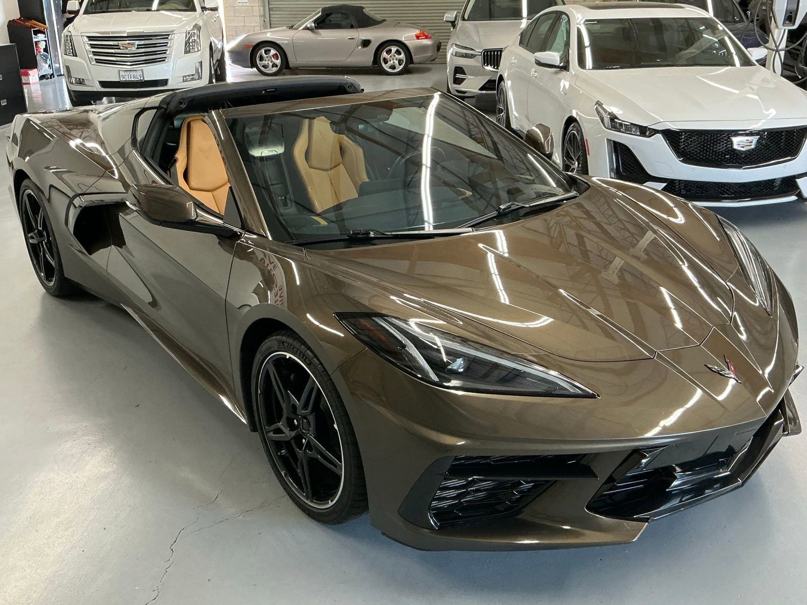 Used 2020 Chevrolet Corvette Stingray Preferred Cpe w/ 2LT Preferred Equipment Group image 3