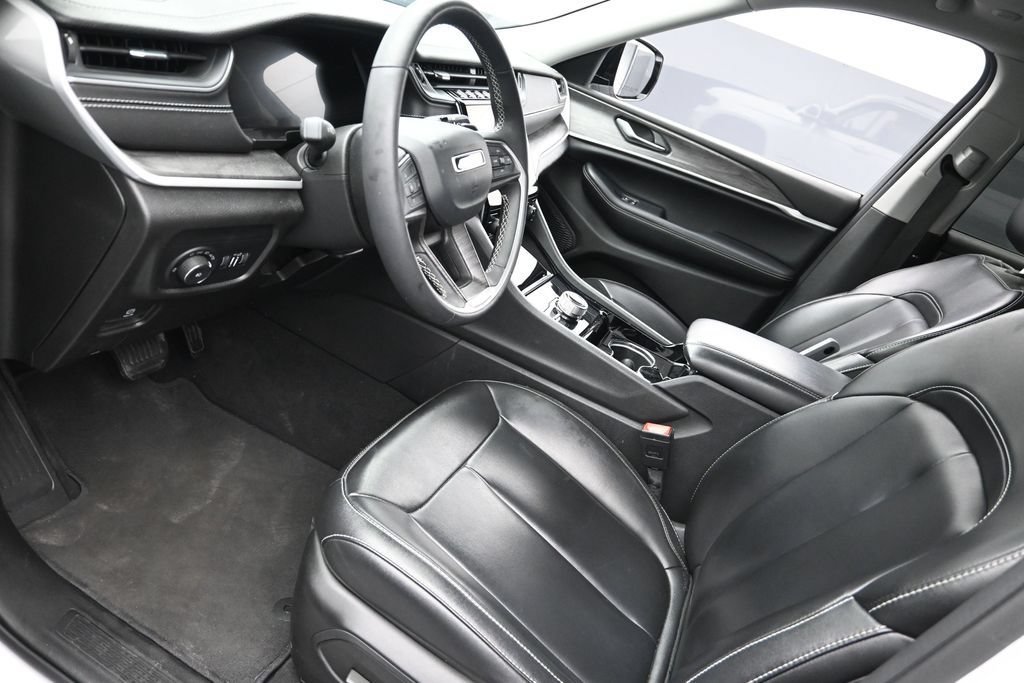 Used 2023 Jeep Grand Cherokee L Limited AWD/4WD image 20