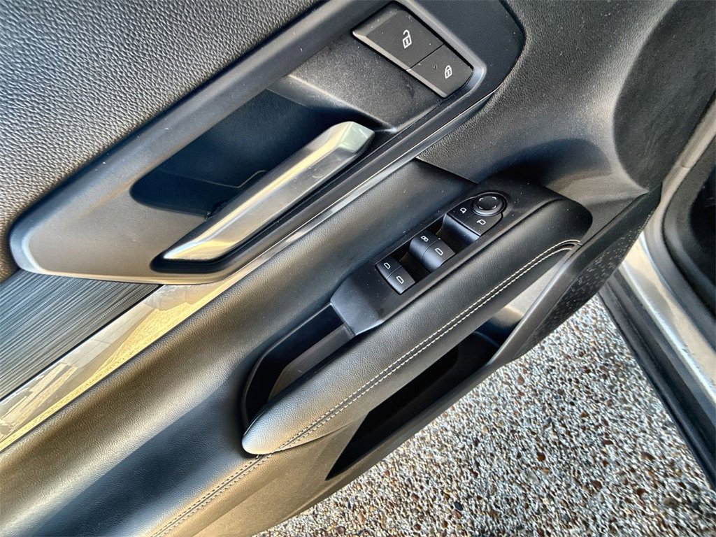 Used 2025 GMC Terrain Elevation image 21