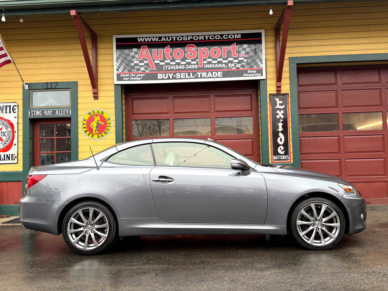 Used 2015 Lexus IS 250C 250 image 4