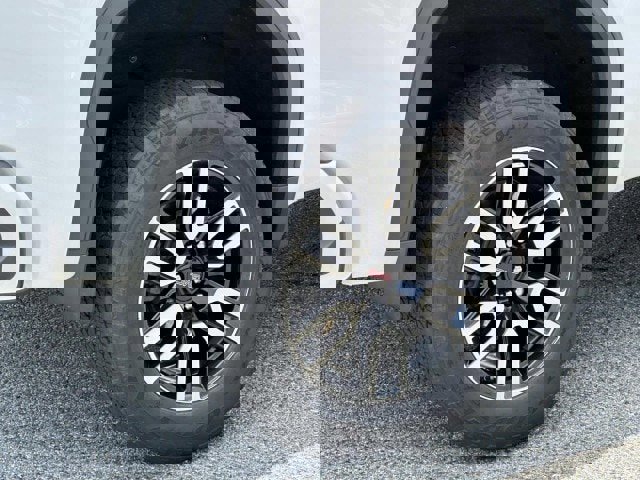 Used 2023 GMC Sierra 1500 AT4 image 10