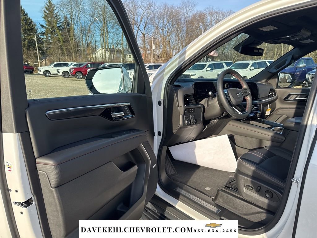 Used 2025 Chevrolet Tahoe RST w/ Comfort Package image 16