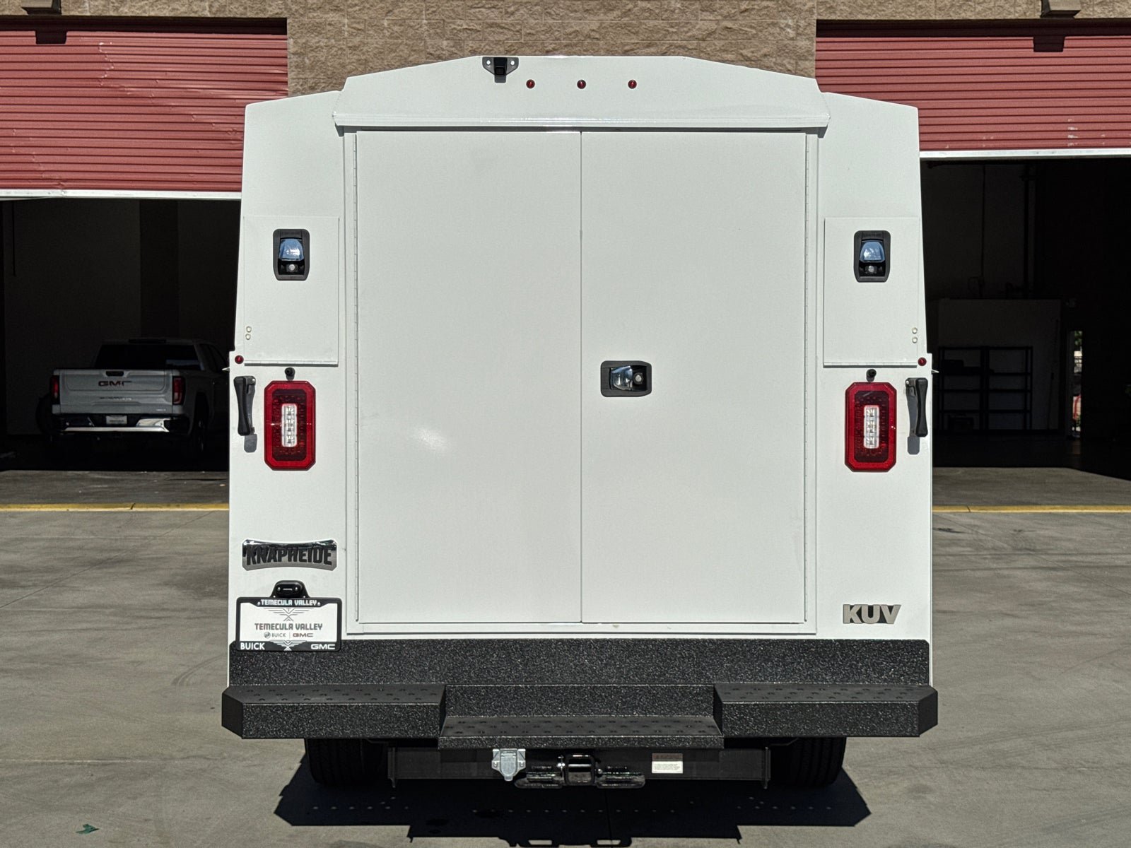 New 2025 GMC Savana 3500 w/ Power Convenience Package RWD image 18
