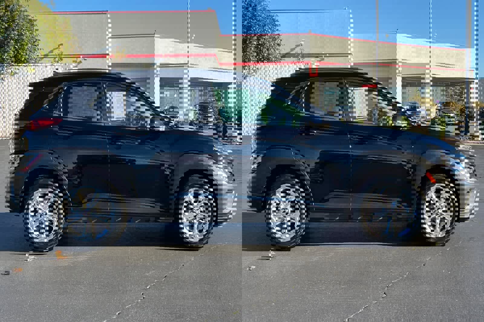 Used 2023 Hyundai Kona SEL w/ Cargo Package image 6