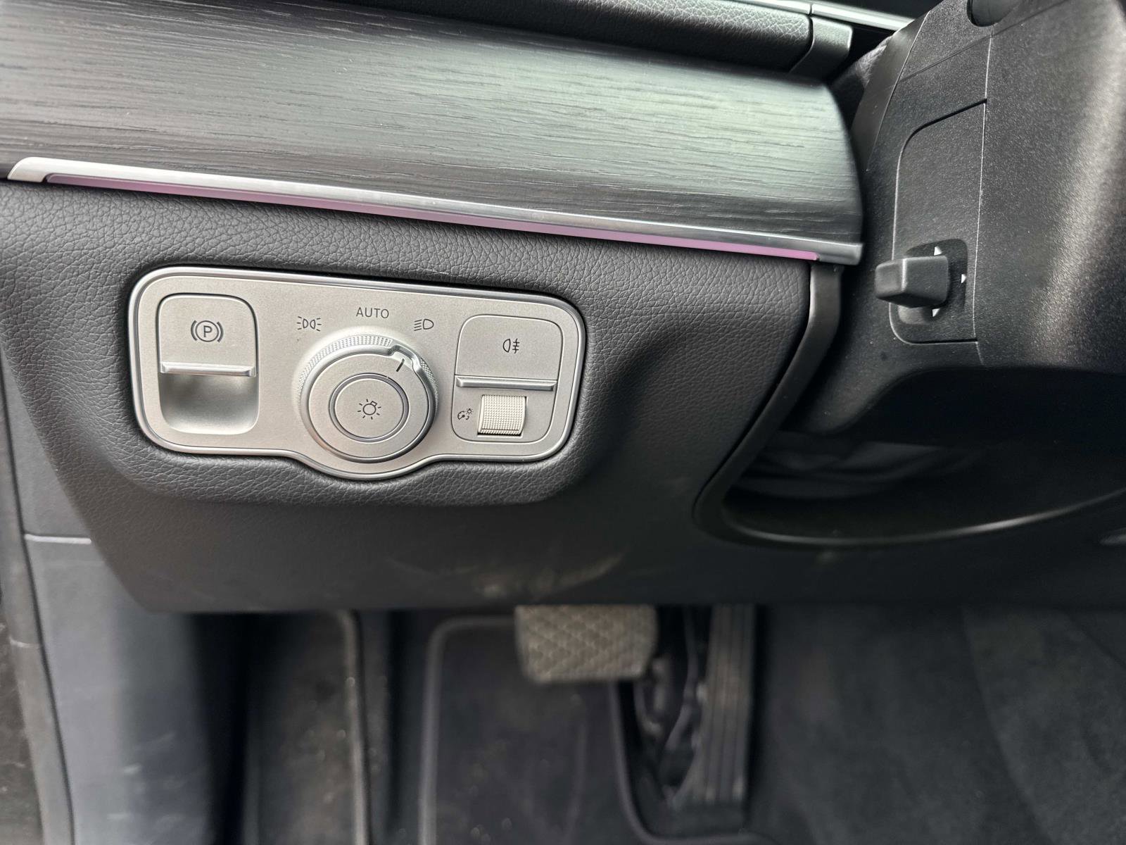 Certified 2025 Mercedes-Benz GLE 350 4MATIC image 33