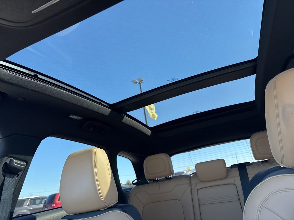 Used 2021 Lincoln Corsair Reserve image 46