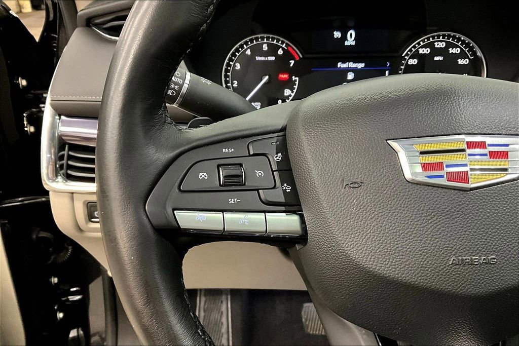 Certified 2023 Cadillac XT4 Luxury w/ Cold Weather Package AWD/4WD image 11