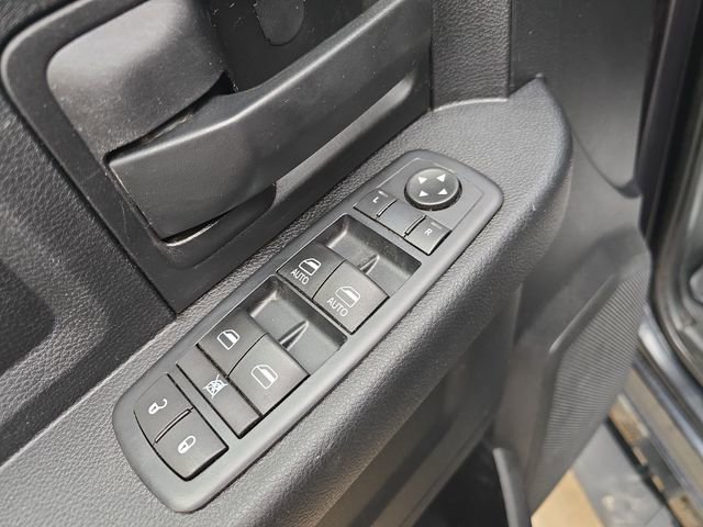 Used 2016 RAM 2500 Tradesman w/ Chrome Appearance Group image 11