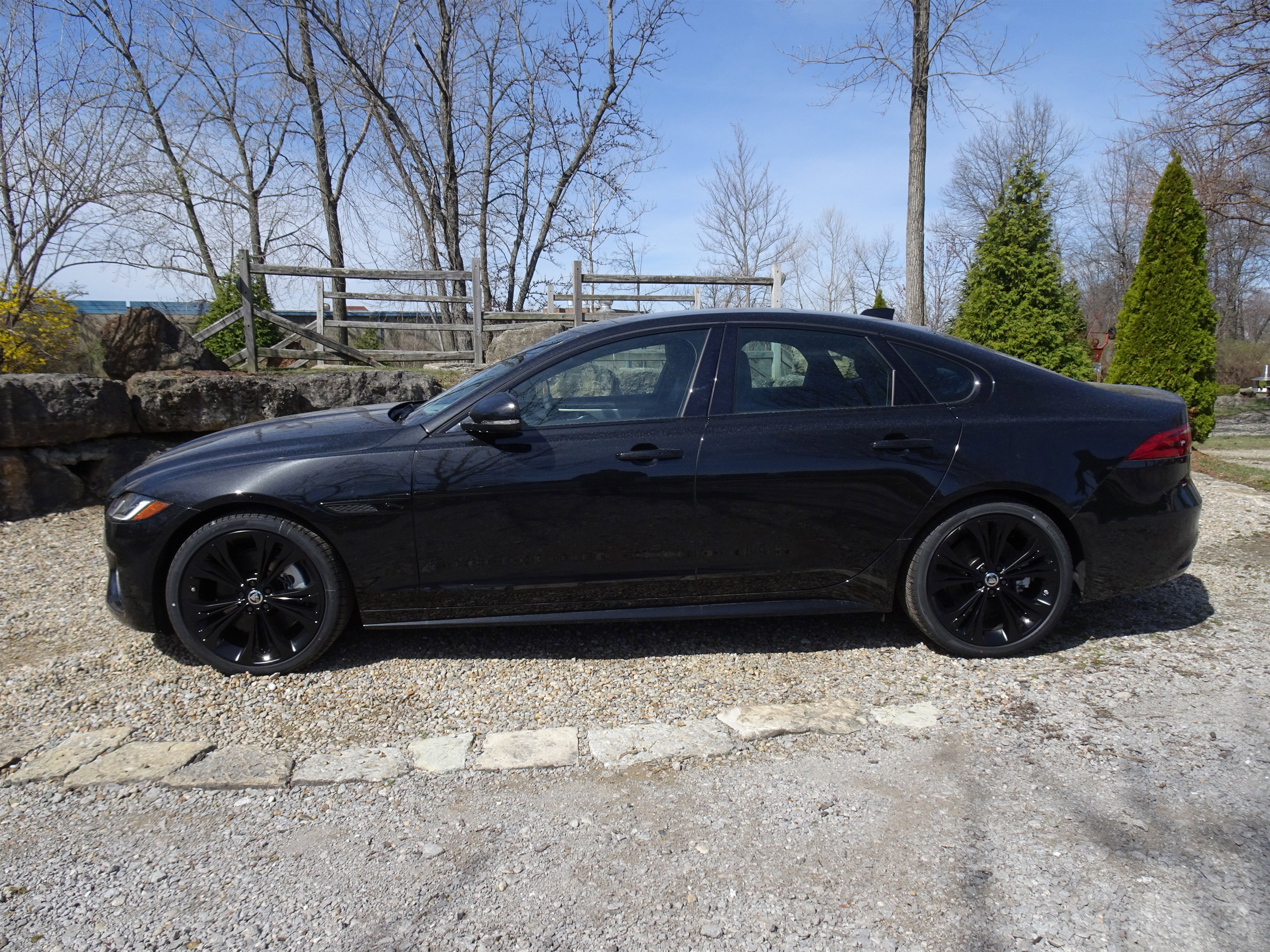 New 2024 Jaguar XF R-Dynamic SE image 6