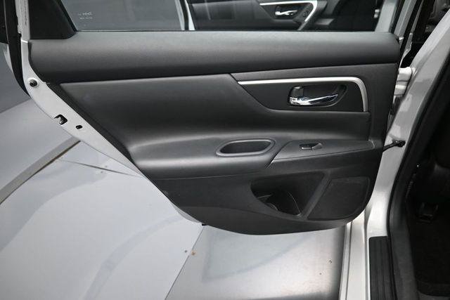 Used 2016 Nissan Altima 2.5 SV w/ Convenience Package FWD image 30