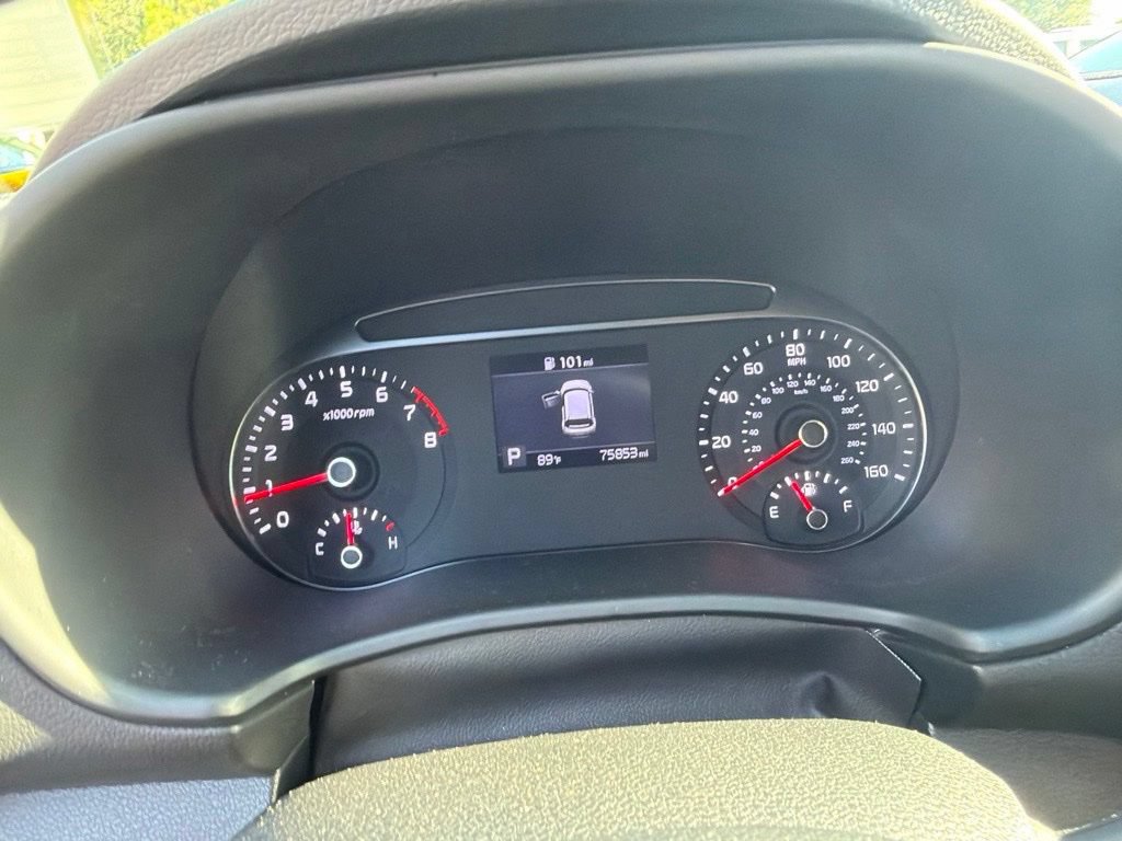 Certified 2022 Kia Soul LX FWD image 11