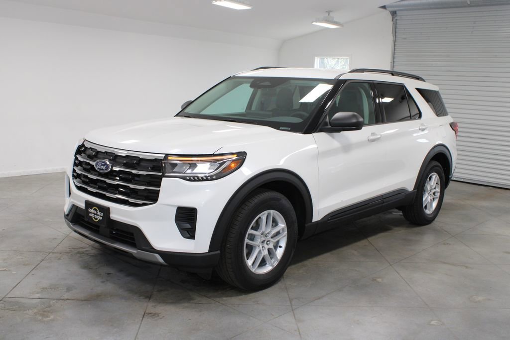 New 2026 Ford Explorer Active image 3