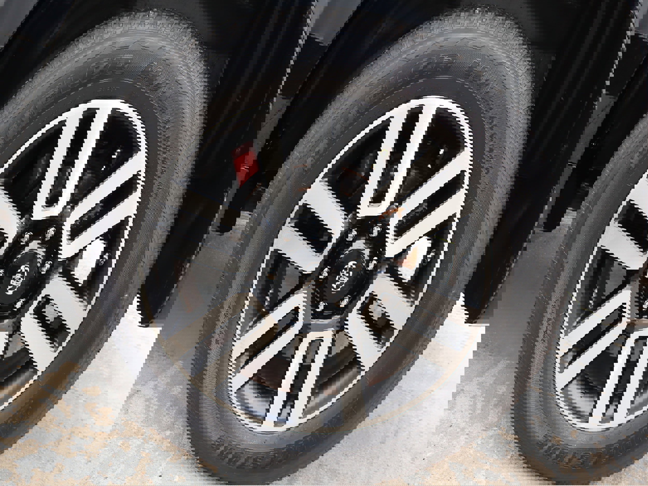 Used 2019 Toyota 4Runner Limited image 12