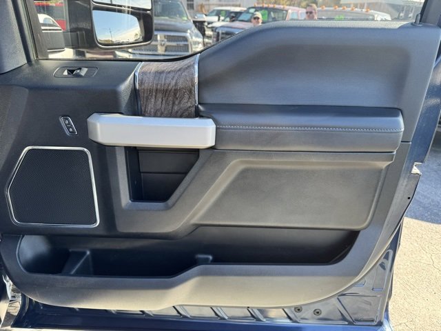 Used 2019 Ford F250 Lariat w/ Chrome Package image 16