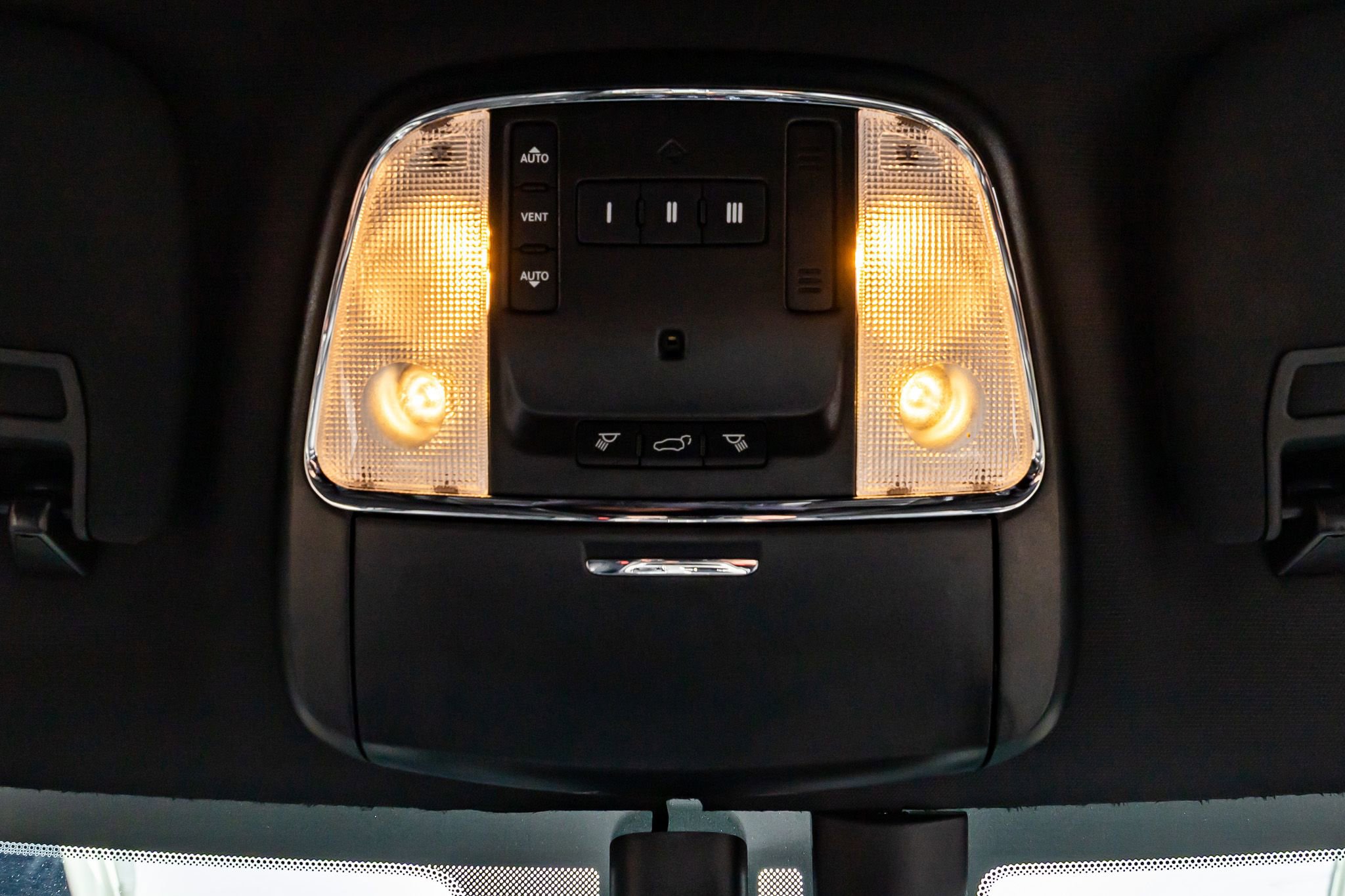 Used 2020 Jeep Grand Cherokee Limited image 24